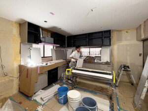 京田辺市　キッチンリフォーム　施行中